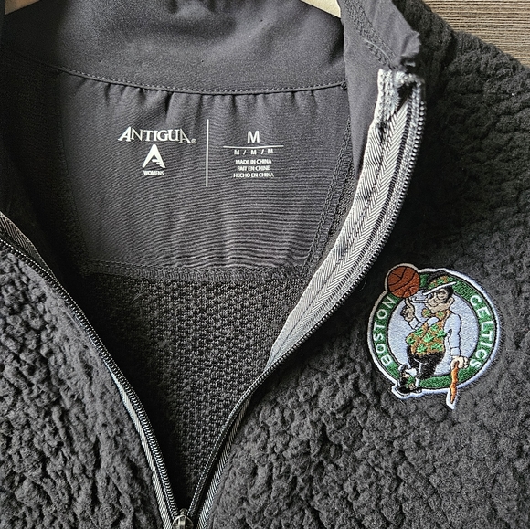 Boston Celtics Antigua Woman's Vest - Picture 2 of 5